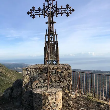 Maison Vue Et Montagne