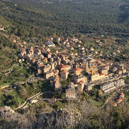 Maison Vue Et Montagne